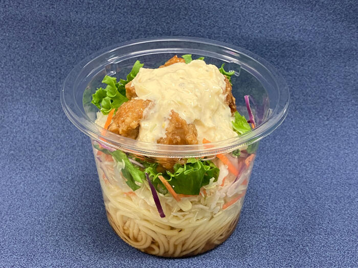 振って食べる！チキン南蛮のパスタサラダ
