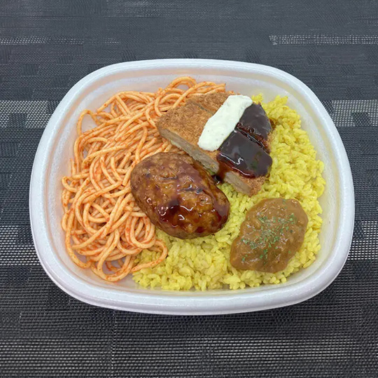 トルコライス（メンチカツ・ハンバーグ）