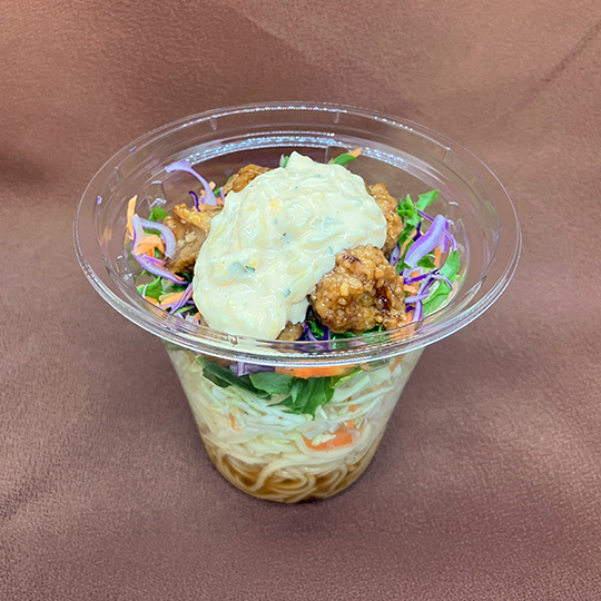 振って食べる！チキン南蛮のパスタサラダ